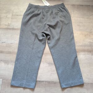 New Alfred Dunner Luxe Be A Lady Pull On Elastic Waist Pants Women 18W Gray